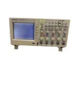 TEKTRONIX TDS2004B FOUR CHANNEL DIGITAL STORAGE OSCILLOSCOPE - Image 3