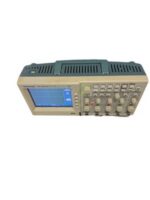 TEKTRONIX TDS2004B FOUR CHANNEL DIGITAL STORAGE OSCILLOSCOPE - Image 2