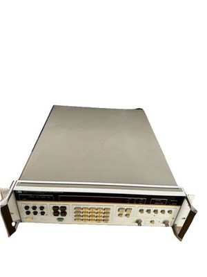 HP (HEWLETT PACKARD) 3325A SYNTHESIZER / FUNCTION GENERATOR Op:01