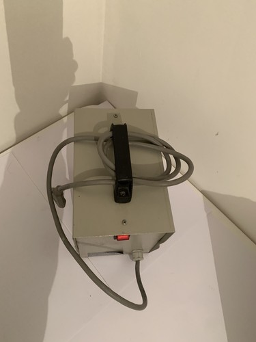 PINOSA Autotransformer 220/110 Volt
